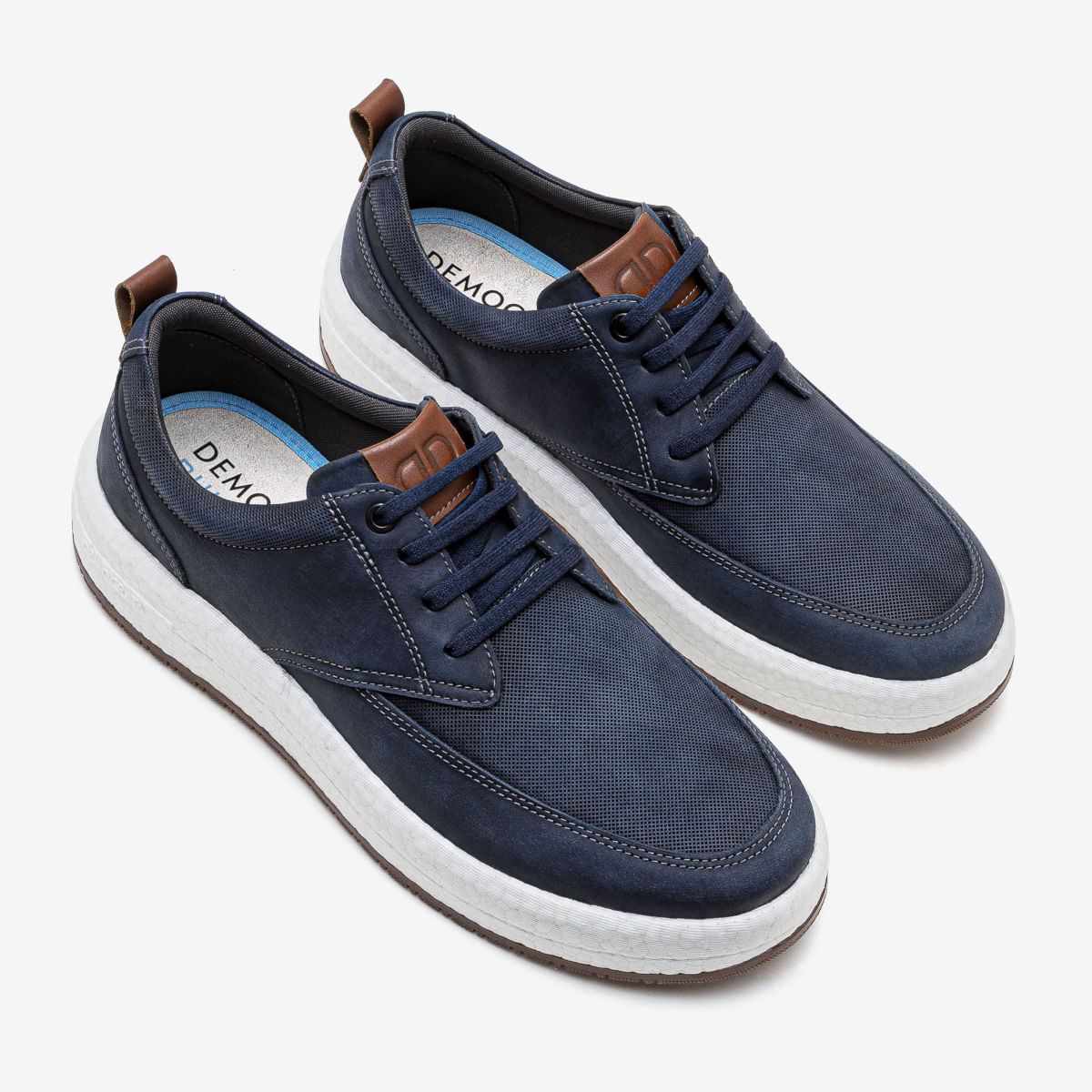 Par de sapatos Democrata Drake Pulse Masculino Marinho mostrando detalhes em couro