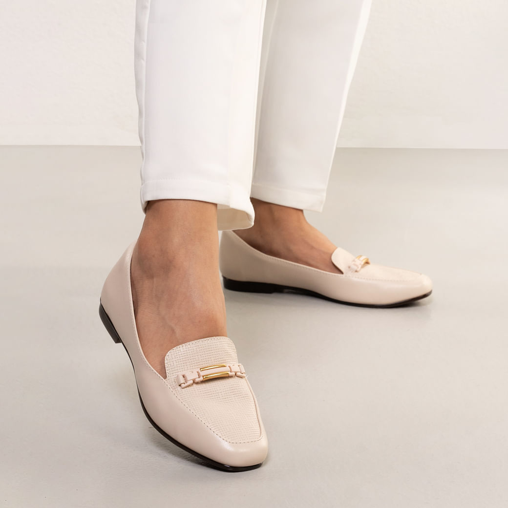 Sapato Feminino Mocassim Textura Kult Branco Off Oscar - Main Image