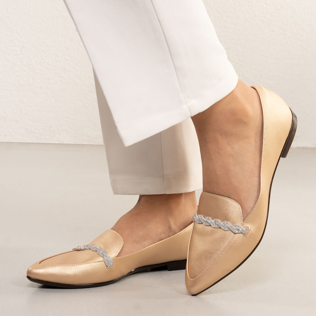 Sapato Feminino Mocassim Shine Bico Fino Fivela Kult Dourado Oscar