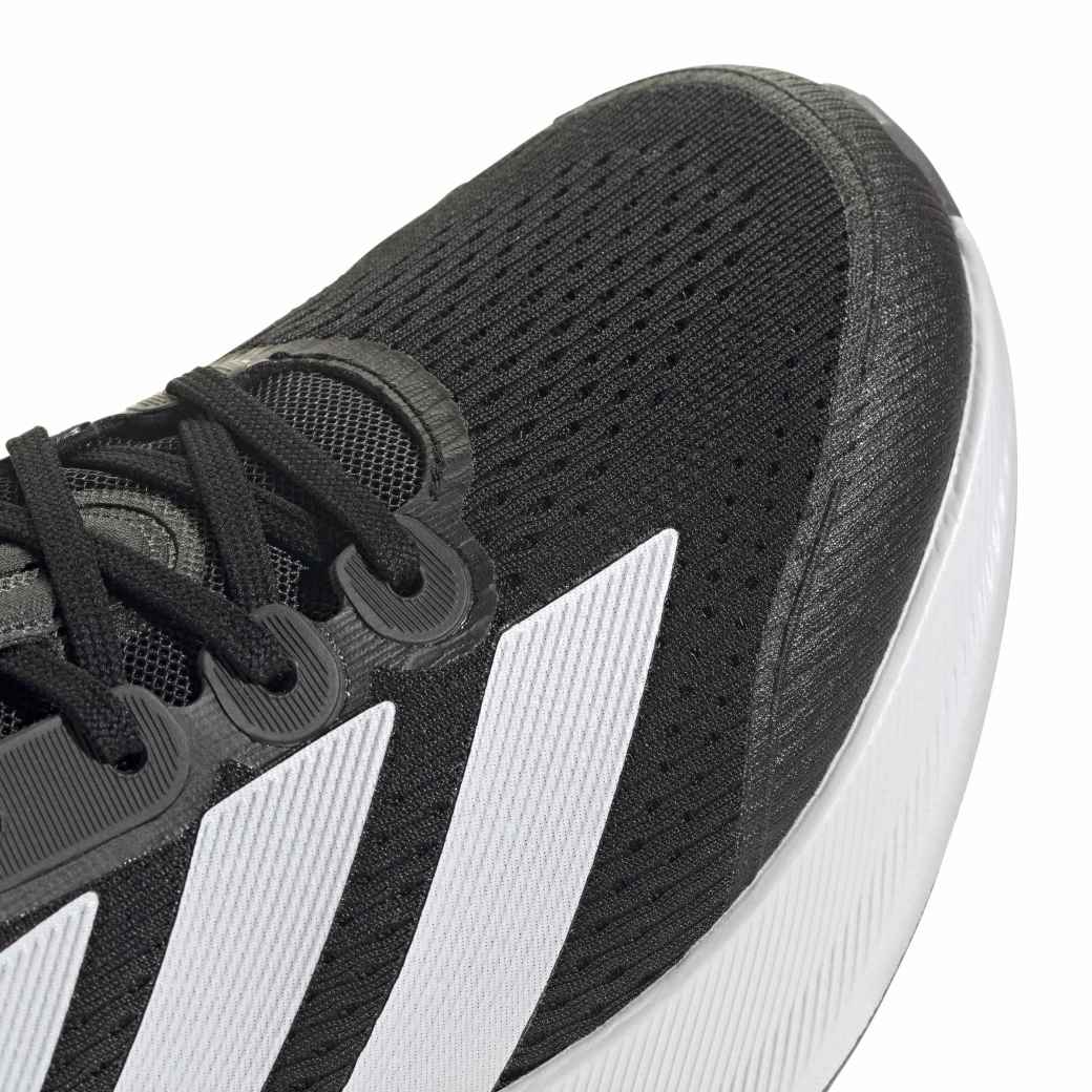 IH8201_9_FOOTWEAR_Photography_Detail-View-2_white