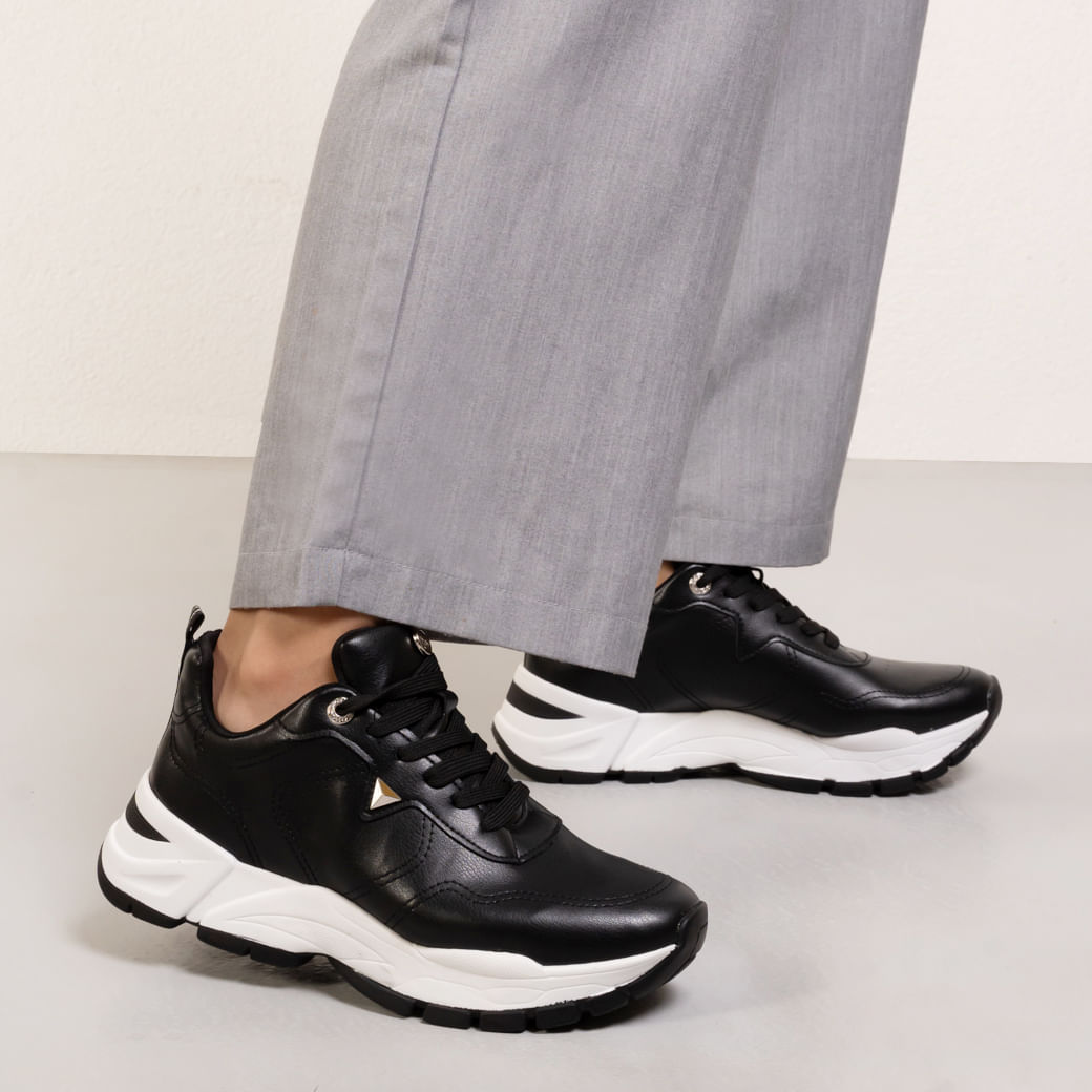 Tênis Feminino Casual Robusto Via Marte Preto Oscar