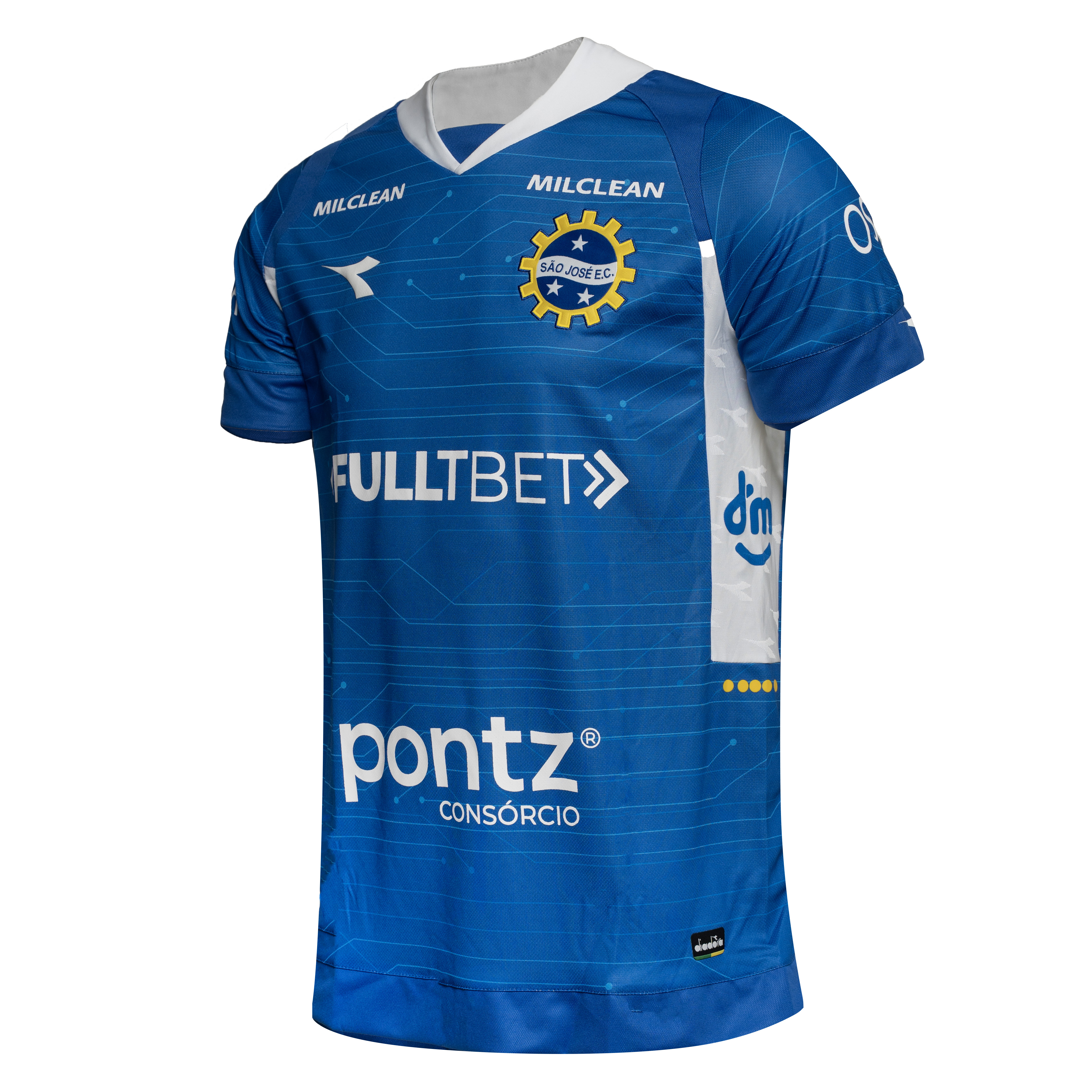 Vista lateral da camisa masculina azul São José EC com detalhes em branco e amarelo