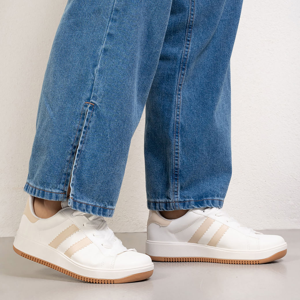 Tênis Casual Feminino Quiz Branco vista lateral destacando detalhes e acabamento