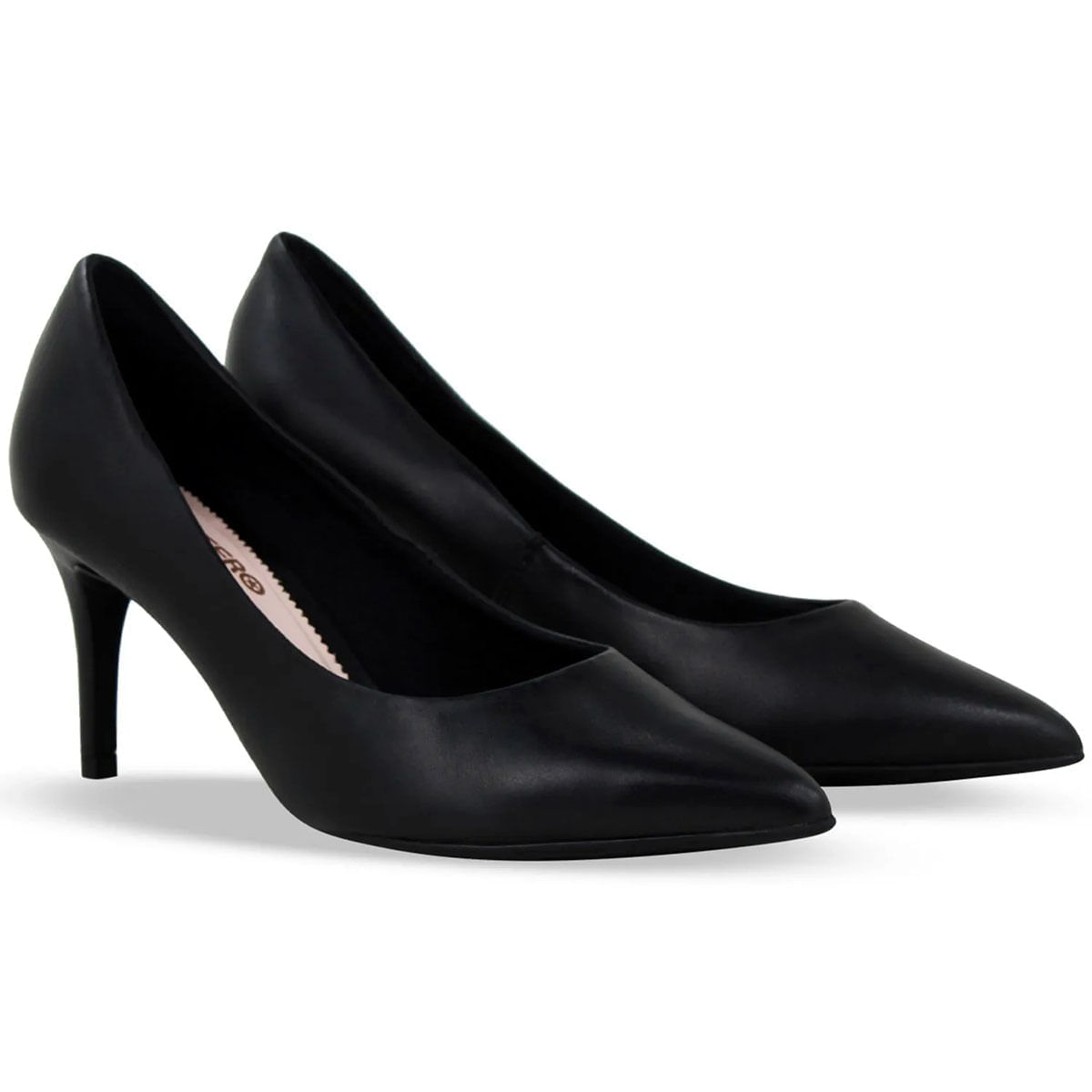 Scarpin Bottero preto com salto fino, destaque para acabamento em couro brilhante