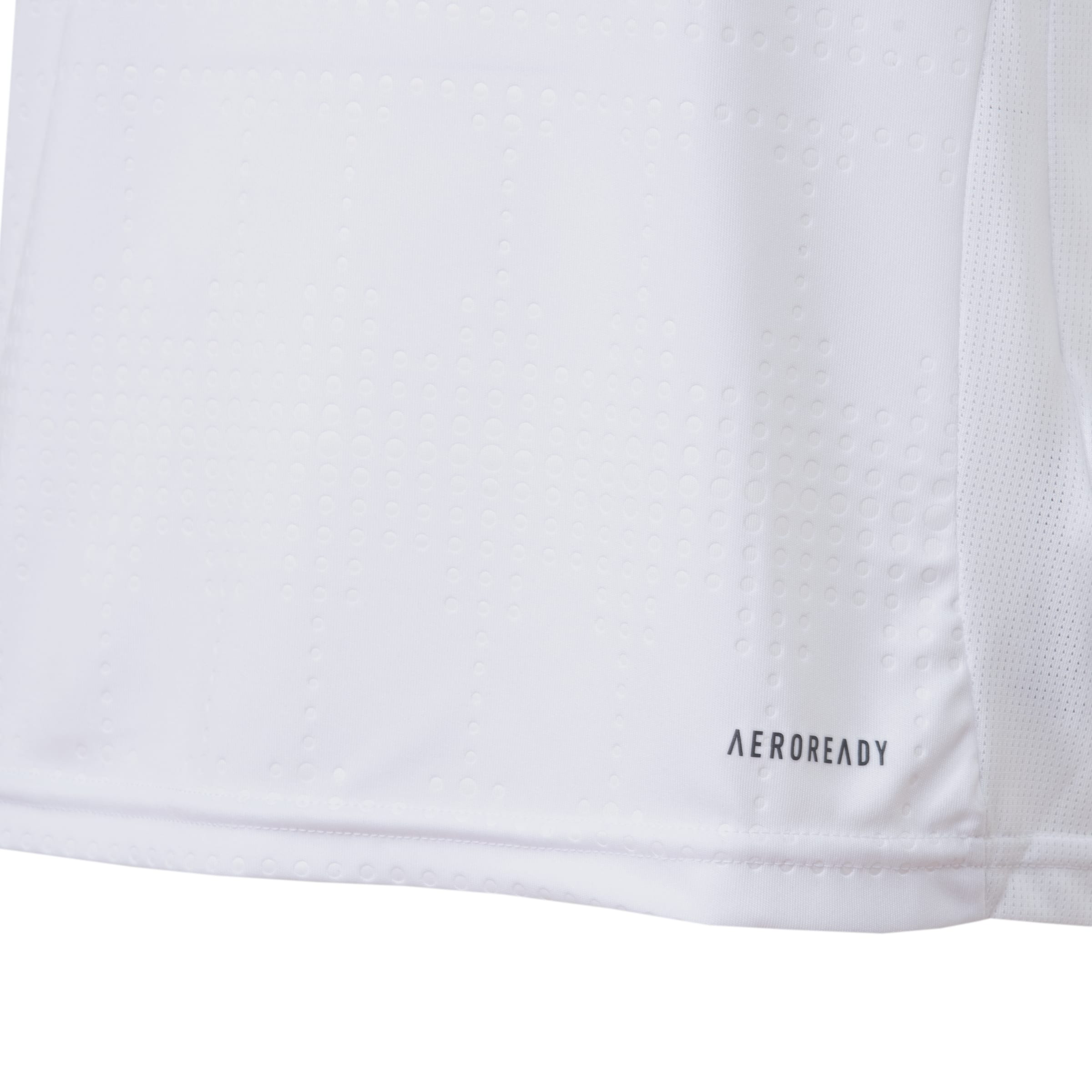 IV6021_5_APPAREL_Photography_Detail-View-3_white