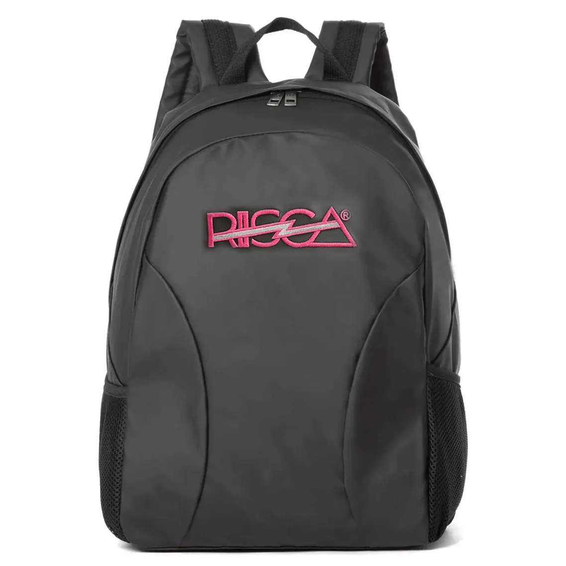 Mochila esportiva preta com detalhes em rosa vista frontal, com logo Risca bordado em rosa, tecido algodão emborrachado e alças acolchoadas