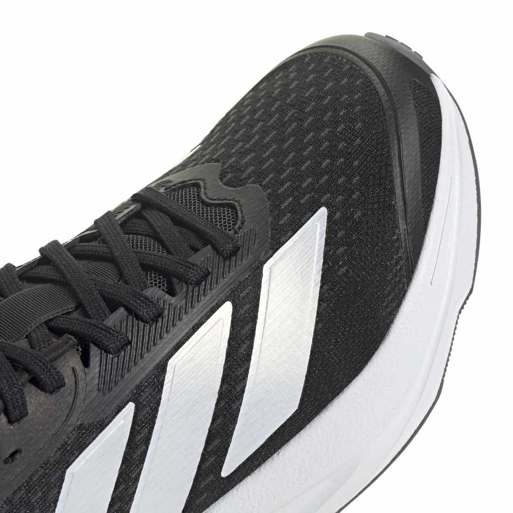 IH8225_8_FOOTWEAR_Photography_Detail-View-1_white