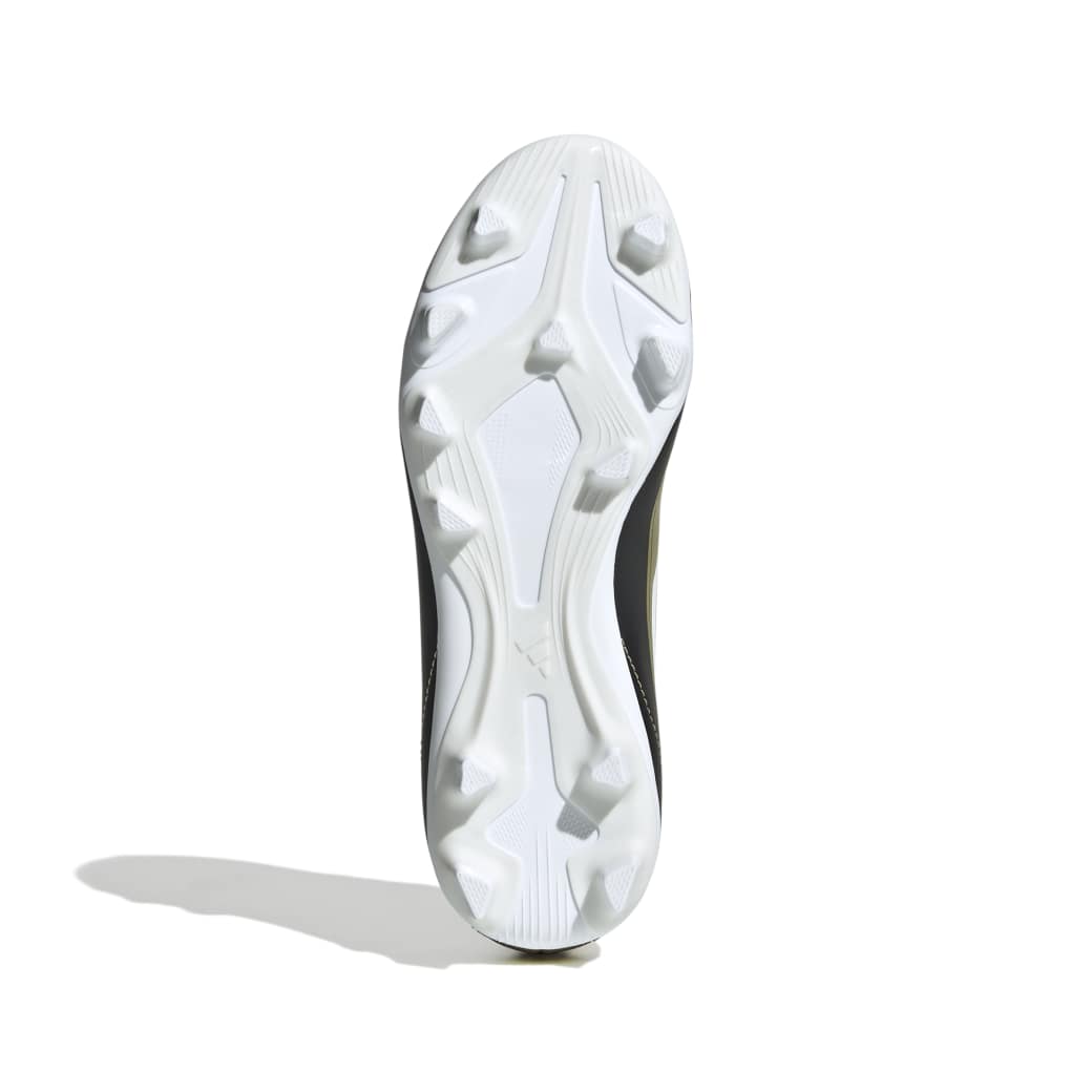 IG9319_3_FOOTWEAR_Photography_Bottom-View_white