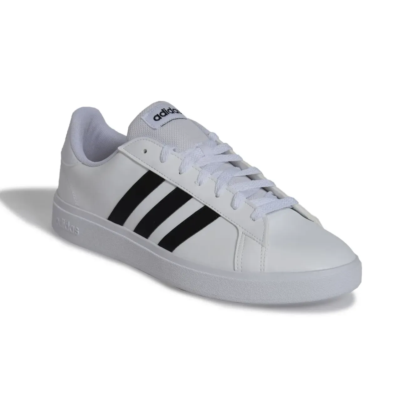 IQ5679_6_FOOTWEAR_Photography_Front-Lateral-Top-View_white.jpg