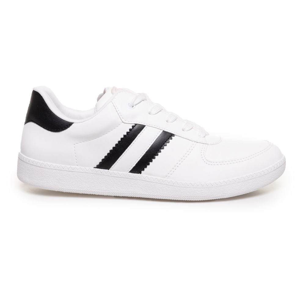 Tênis casual feminino preto e branco com design moderno e cadarço preto