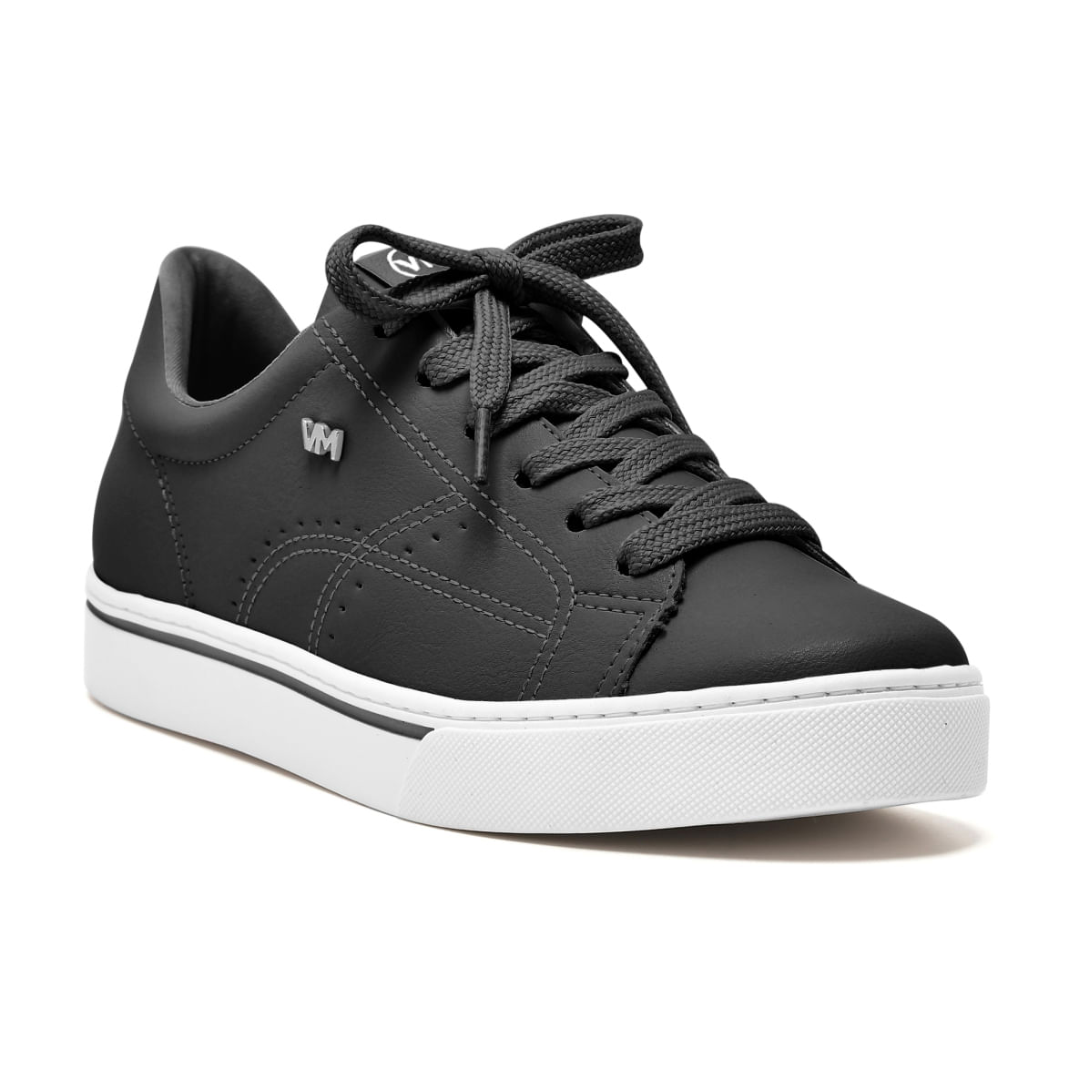 Tênis feminino preto com solado branco e detalhes em cinza, fechamento por cadarço e logo branco na lateral