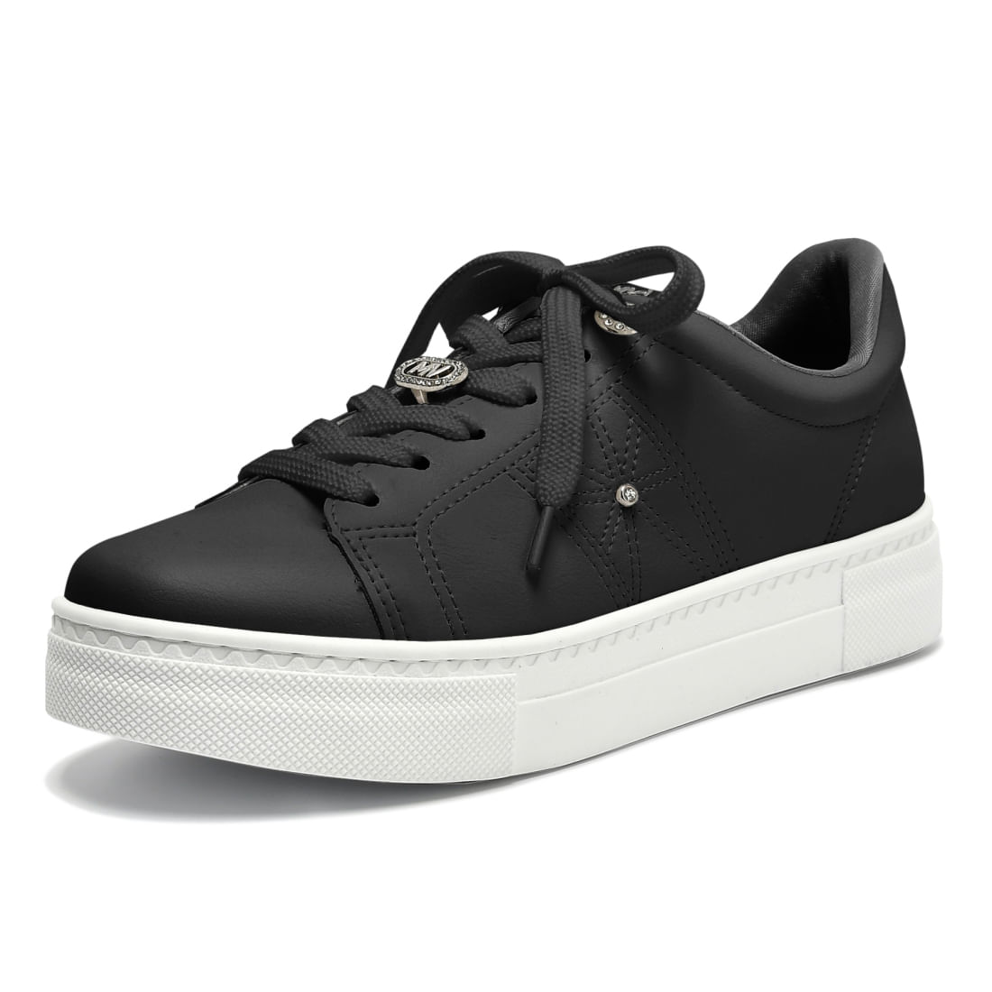 Tênis casual feminino preto em couro napa com solado branco visto de cima