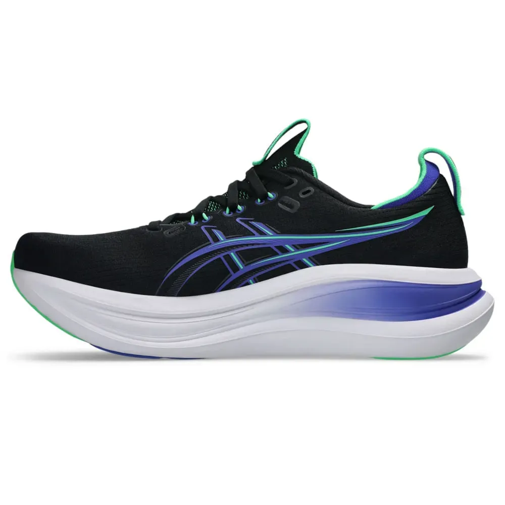 Tênis de corrida masculino preto e azul da Asics visto de lado com solado inovador e detalhes em verde neon