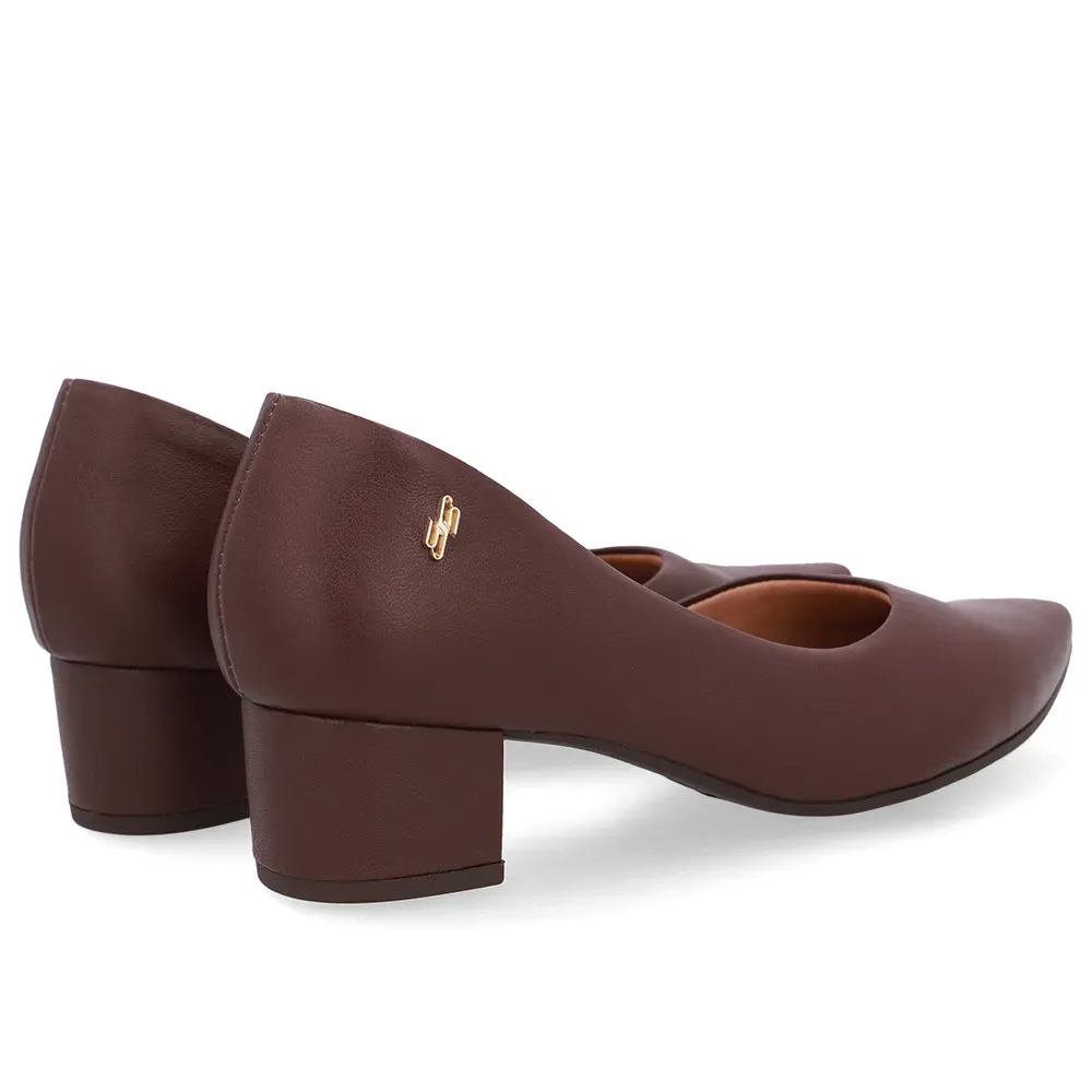 Scarpin Usaflex couro napa pinhão com salto bloco 4 cm vista superior