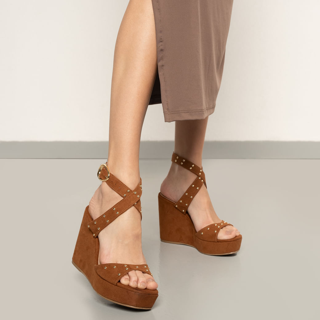 Osc-Sandalia-326039-Caramelo-Camurca--3-