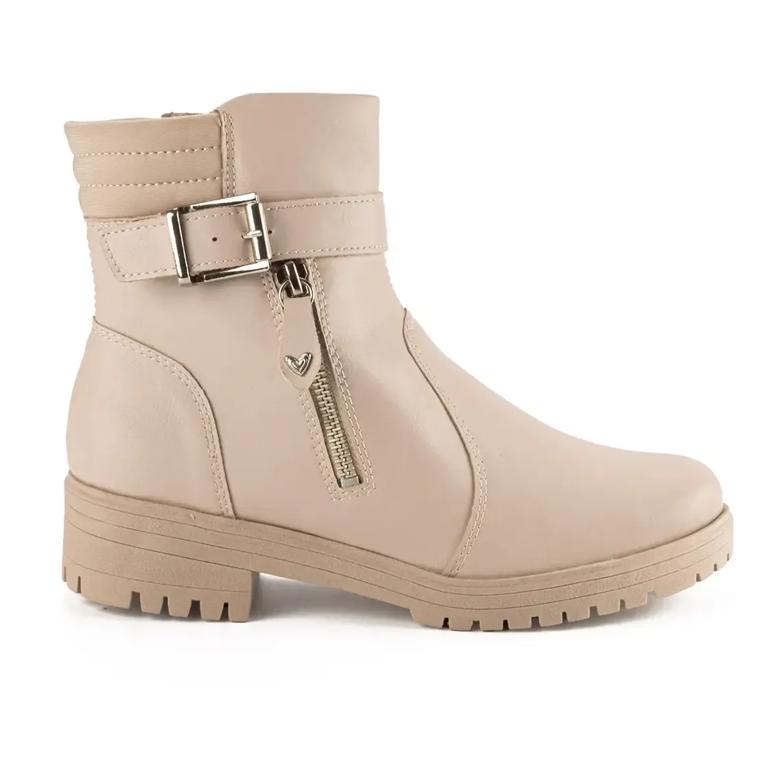 Bota ankle boot feminina marfim em material sintético com fivela decorativa e zíper lateral, solado tratorado para aderência