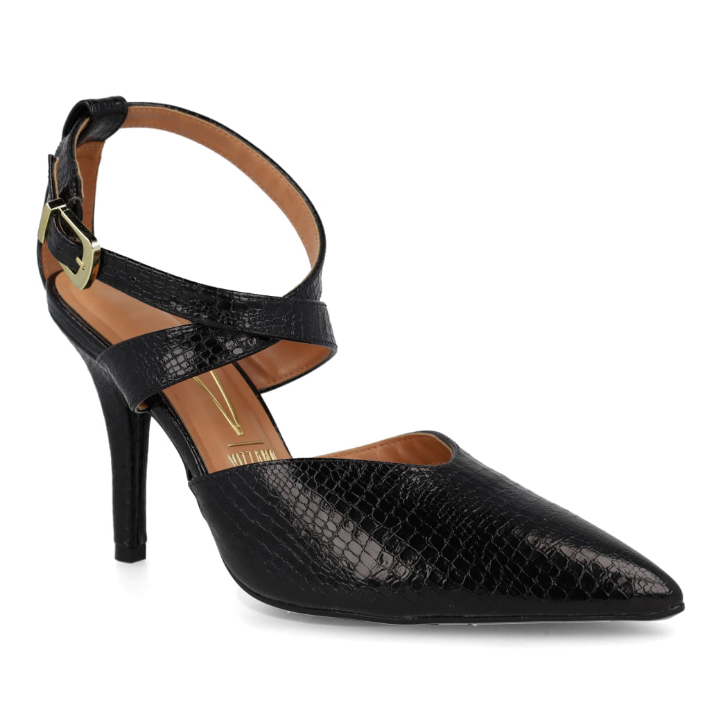 Scarpin Vizzano preto em movimento mostrando tiras cruzadas e acabamento croco sintético