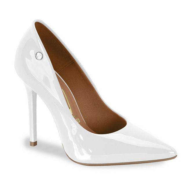 Vista lateral do scarpin feminino branco Vizzano com salto alto fino e acabamento brilhante