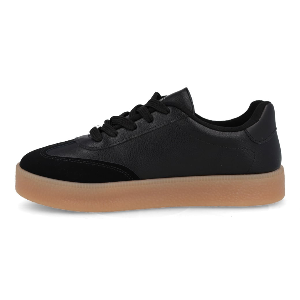 Tênis Vizzano feminino preto com acabamento em camurça e solado caramelo, destaque para design e conforto.