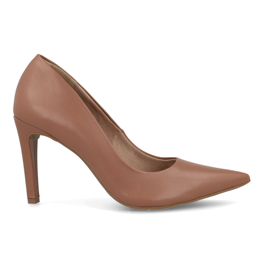 Scarpin Via Marte Bico Fino Feminino Bege em couro sintético, com salto fino e bico fino, mostrando design e acabamento elegante.