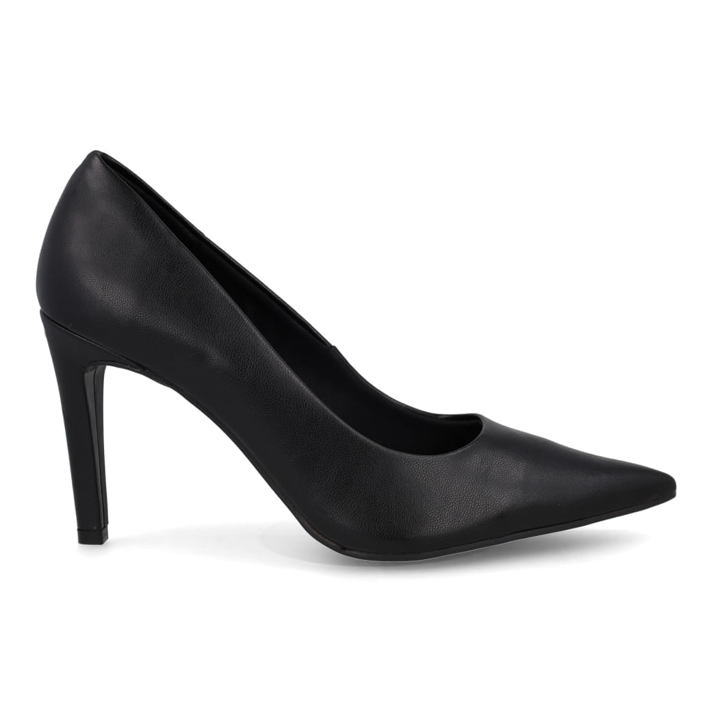 Scarpin preto Via Marte com salto alto fino, vista frontal