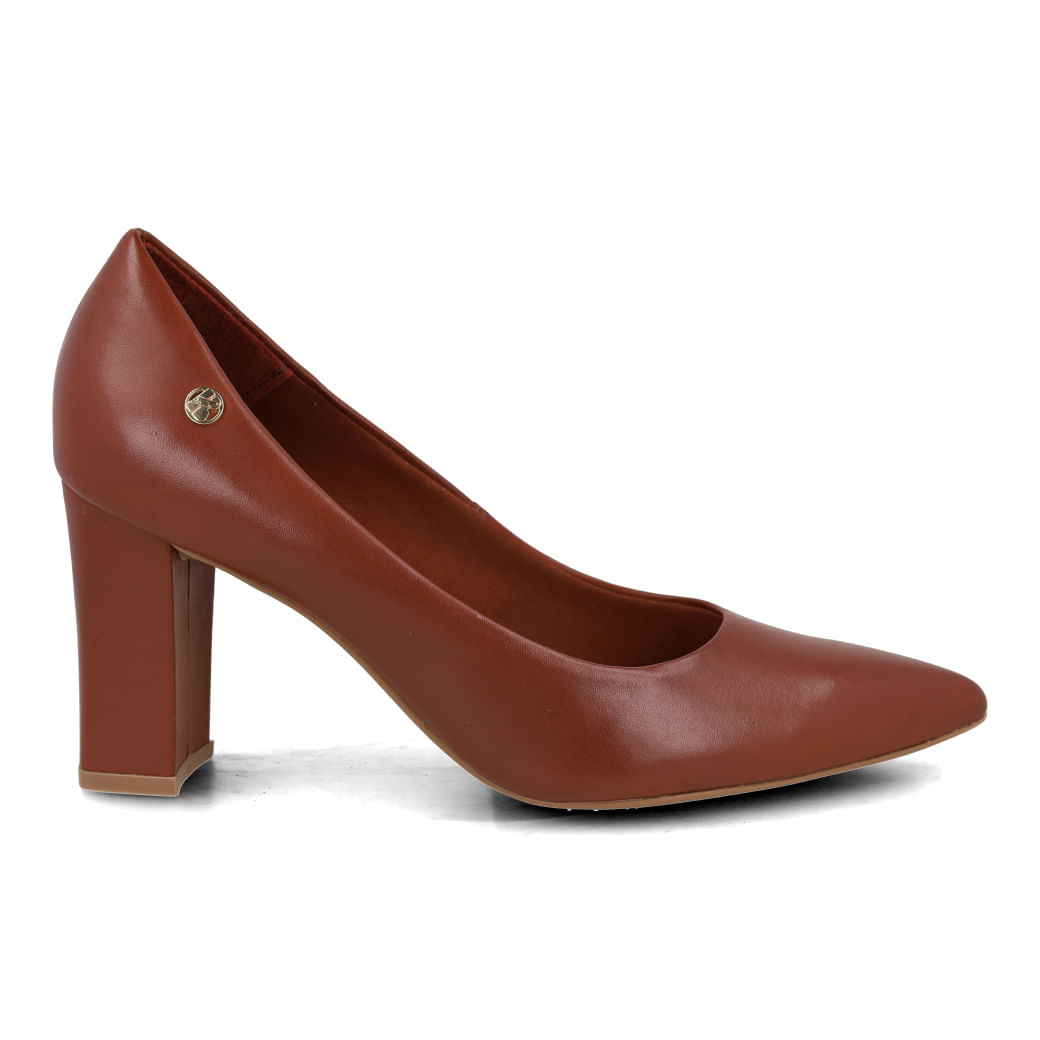 Scarpin feminino Bottero em couro conhaque com salto bloco e detalhe dourado, vista frontal