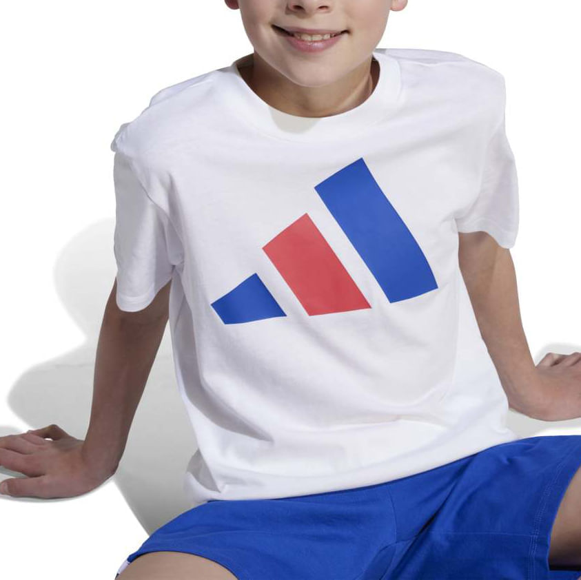 JY0298_5_APPAREL_On-Model_Detail-View-1_white