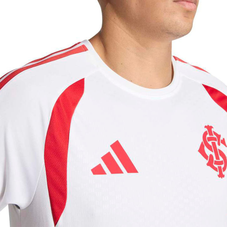 KA5429_7_APPAREL_On-Model_Detail-View-1_white
