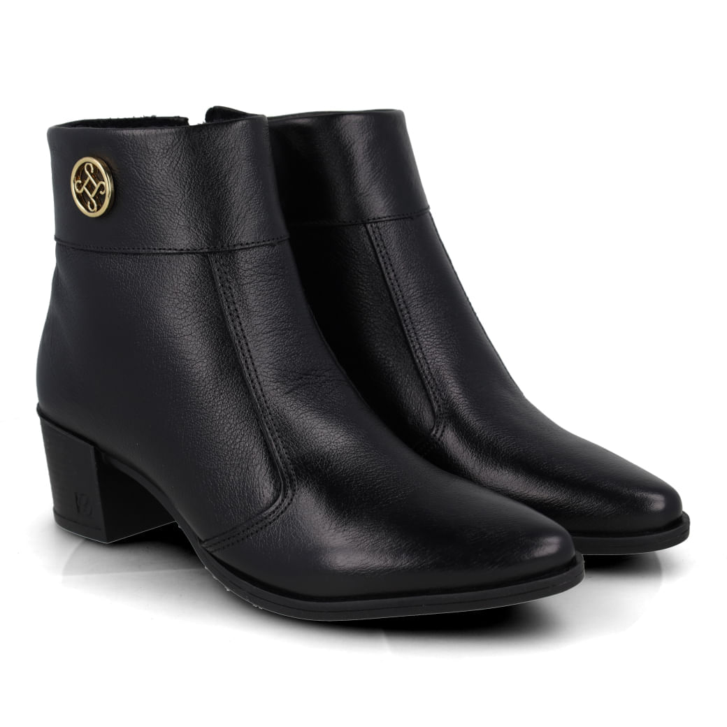 Pegada-Bota-280512-05-Preto-Napa_7__06