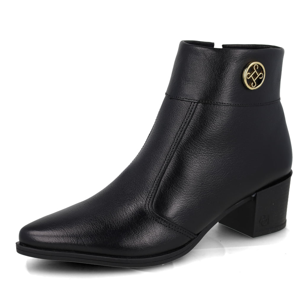Pegada-Bota-280512-05-Preto-Napa_8__06