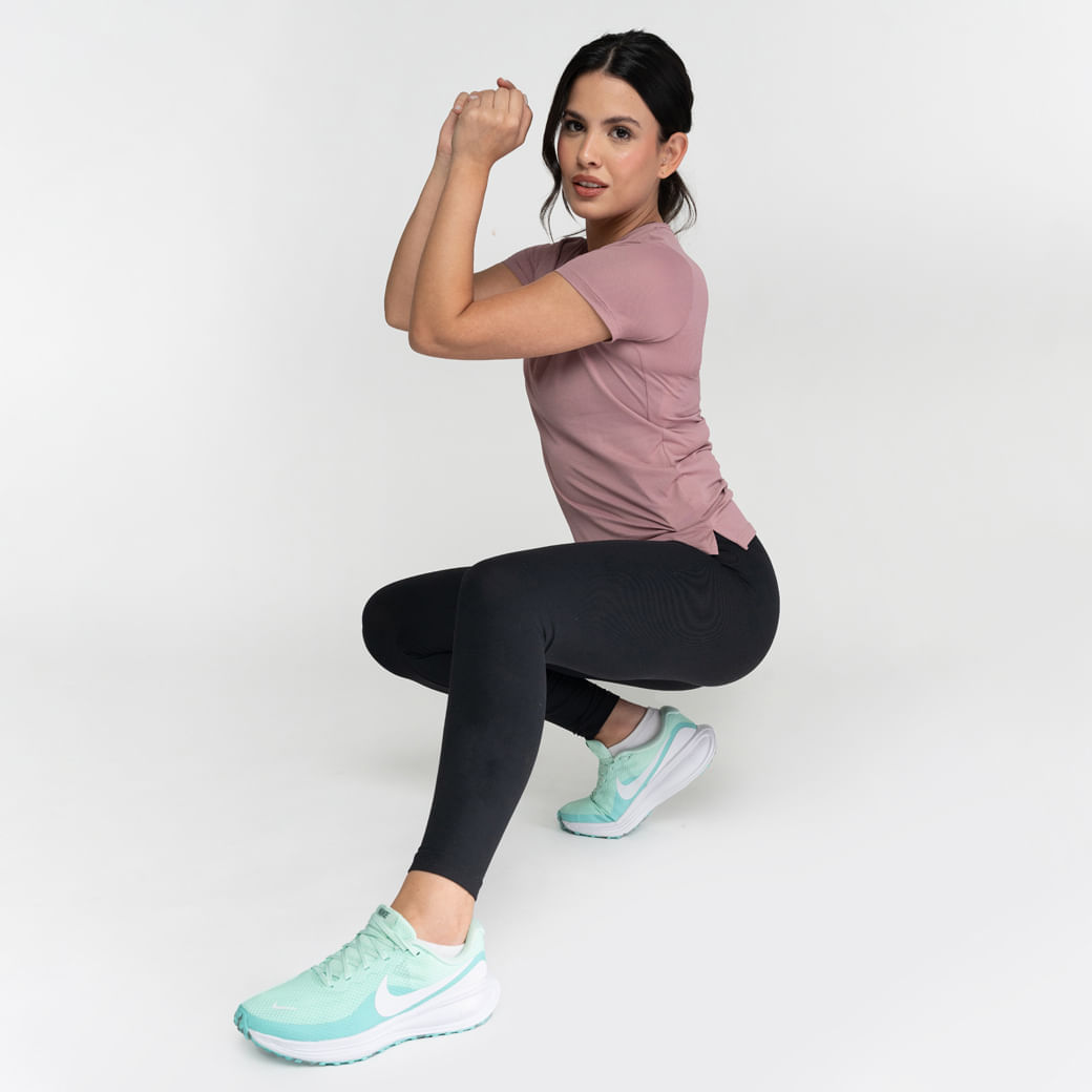 Tênis Nike Revolution 8 Feminino Verde vista lateral mostrando design e textura