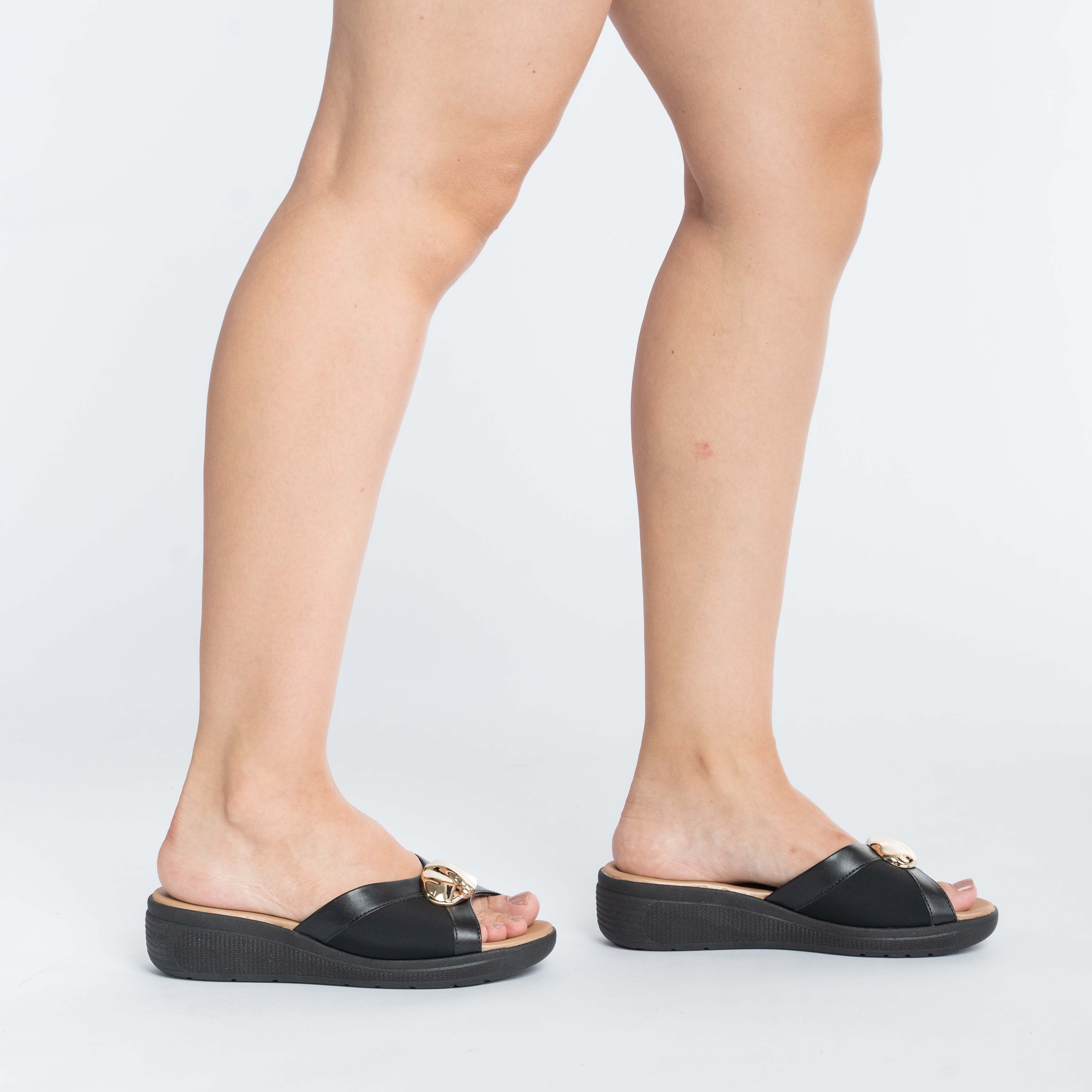 Comfortflex-Tamanco-86301-2-Preto-Napa-Plus2