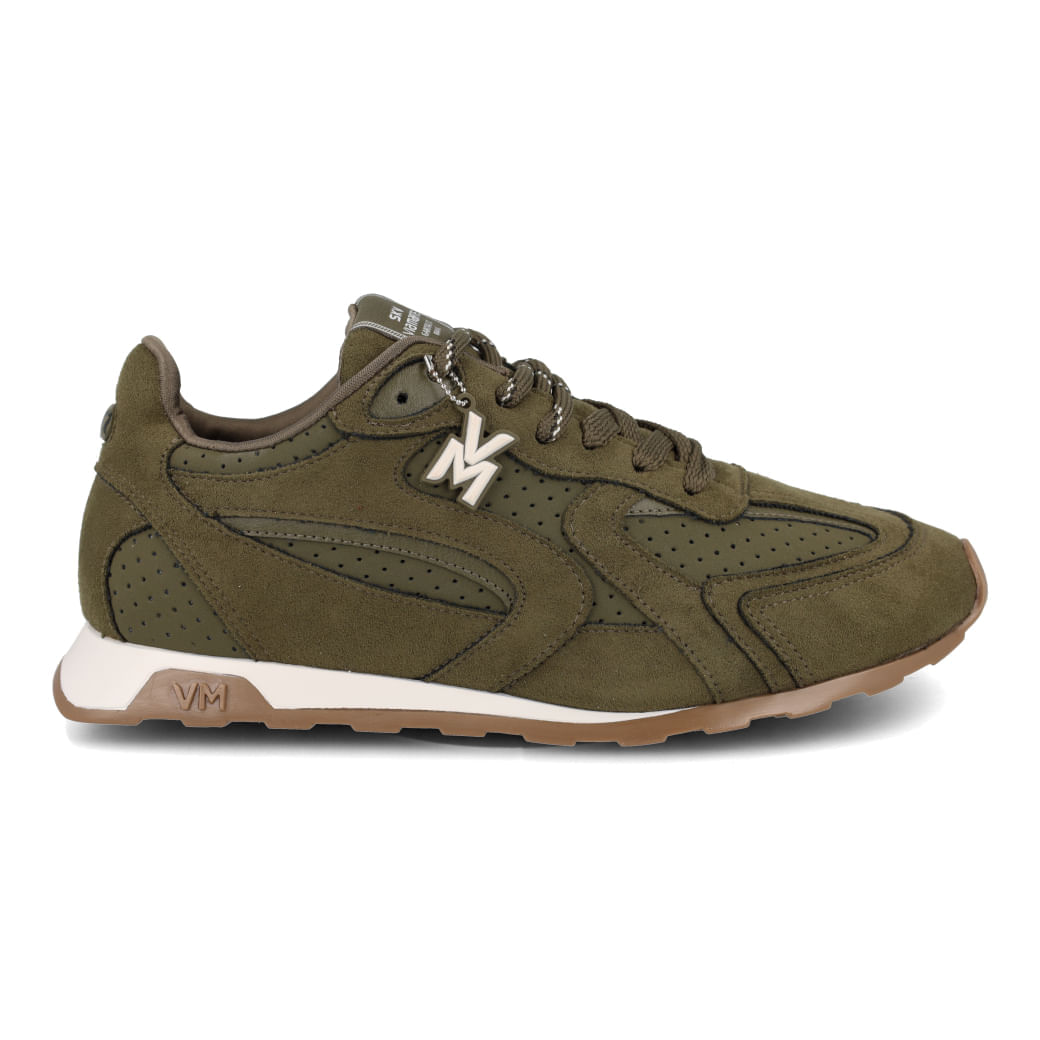 Tênis feminino verde militar em camurça com solado marrom, estilo casual retrô