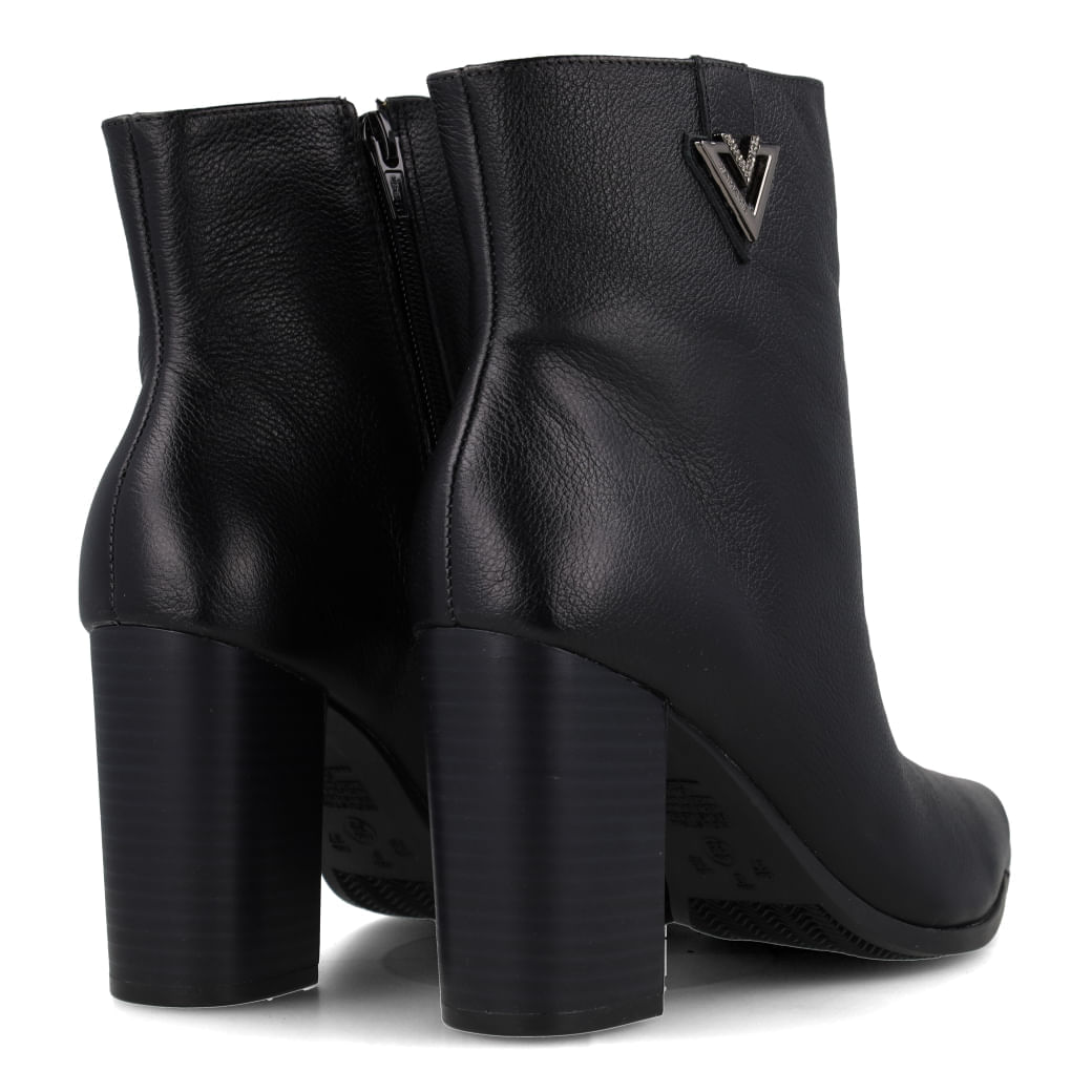 Via-Marte-Bota-230-009-01-Preto-Couro_7__23