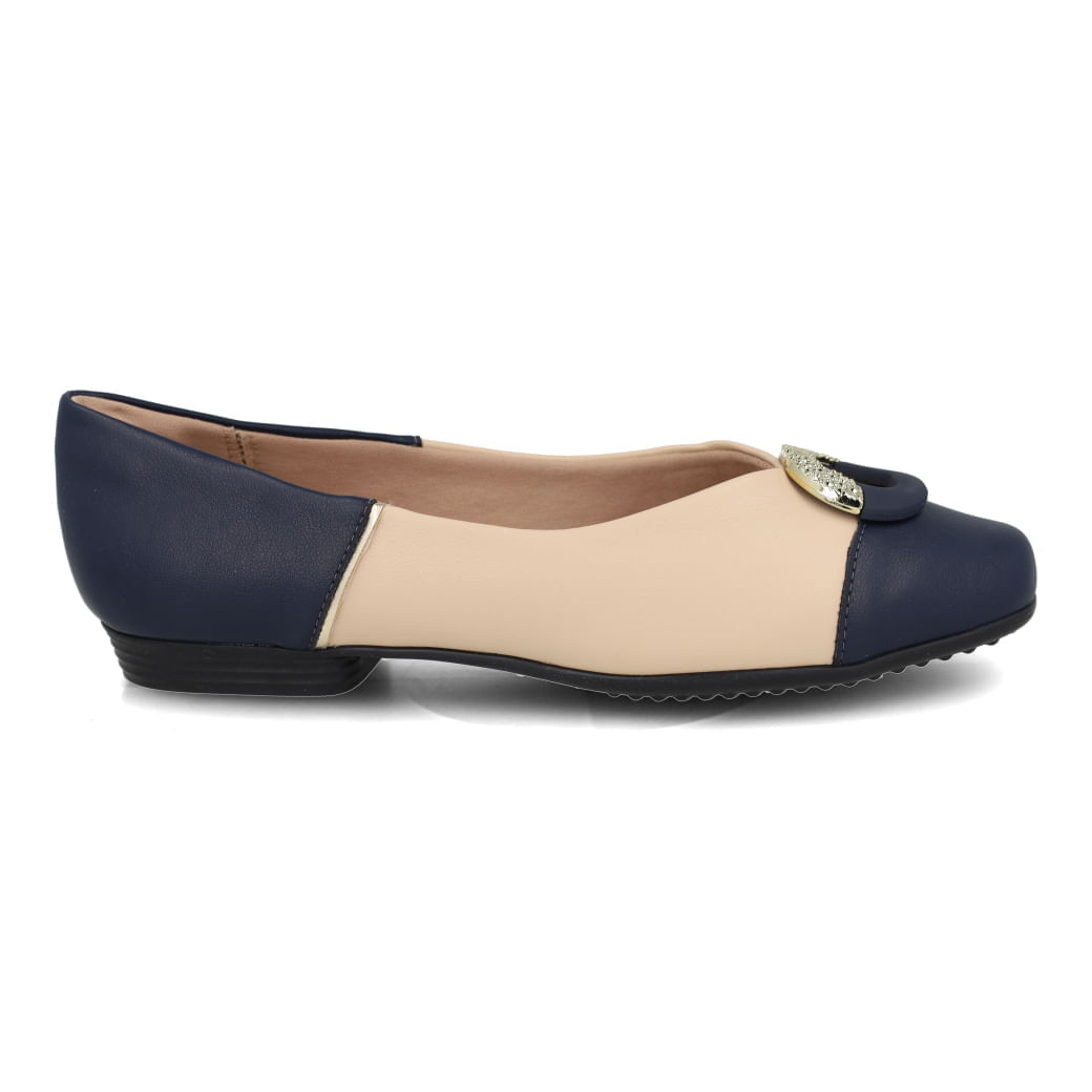 Sapatilha Piccadilly Feminina na cor bege com detalhe de fivela de cristais, vista frontal