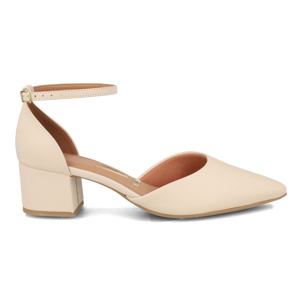 Scarpin feminino Vizzano na cor creme com bico fino e salto bloco médio, vista lateral direita