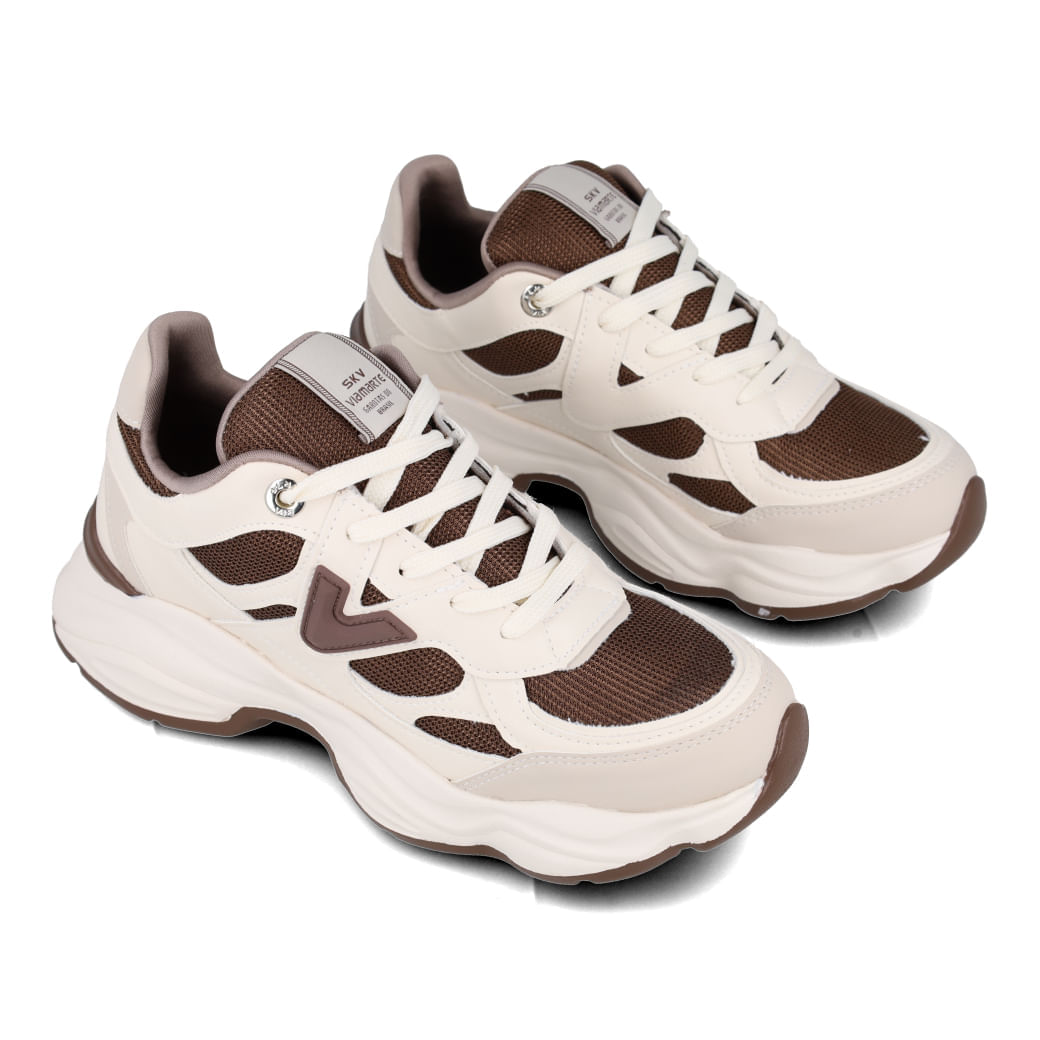 Tênis casual feminino Via Marte Chunky bege visto de ângulo frontal para avaliação de ajuste