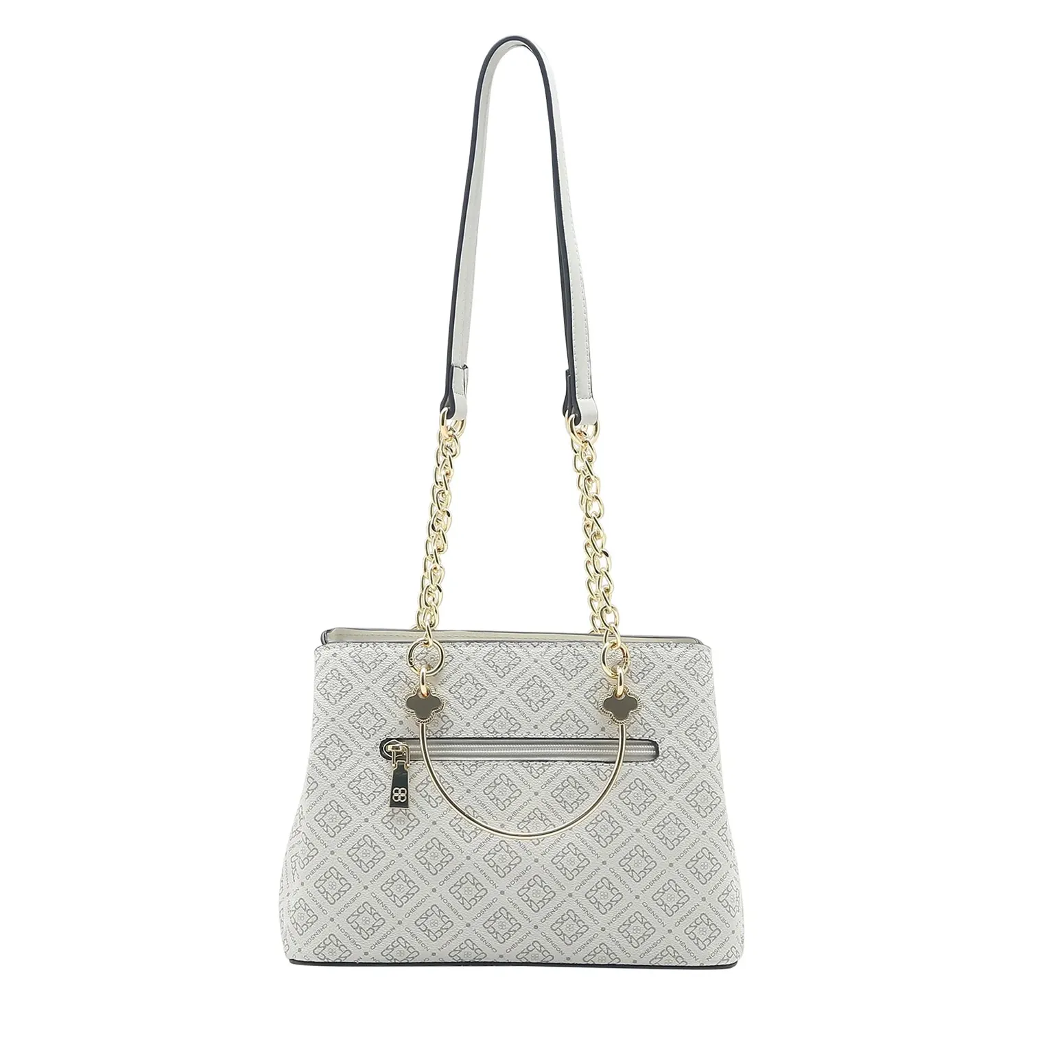 Bolsa transversal Chenson feminina branca usada em passeio casual