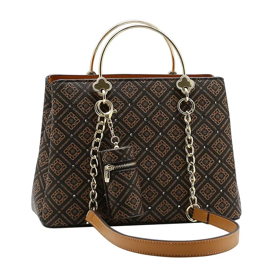 Bolsa transversal Chenson monograma luxo feminina na cor café vista frontal