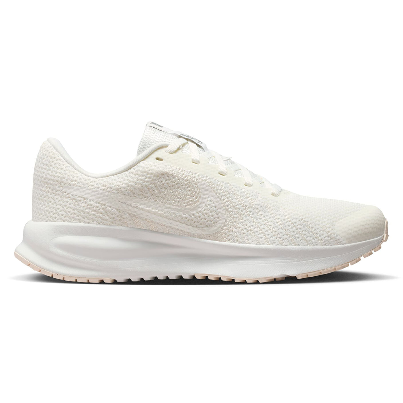 Tênis Nike Run Defy Feminino Branco com design respirável e solado de borracha, vista frontal