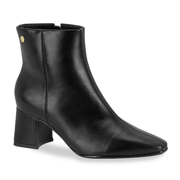Bota Vizzano feminina preta com salto bloco e bico fino, vista frontal