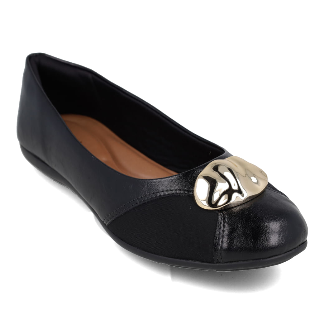 Par de sapatilhas femininas Comfortflex pretas com detalhes dourados, vista frontal e lateral