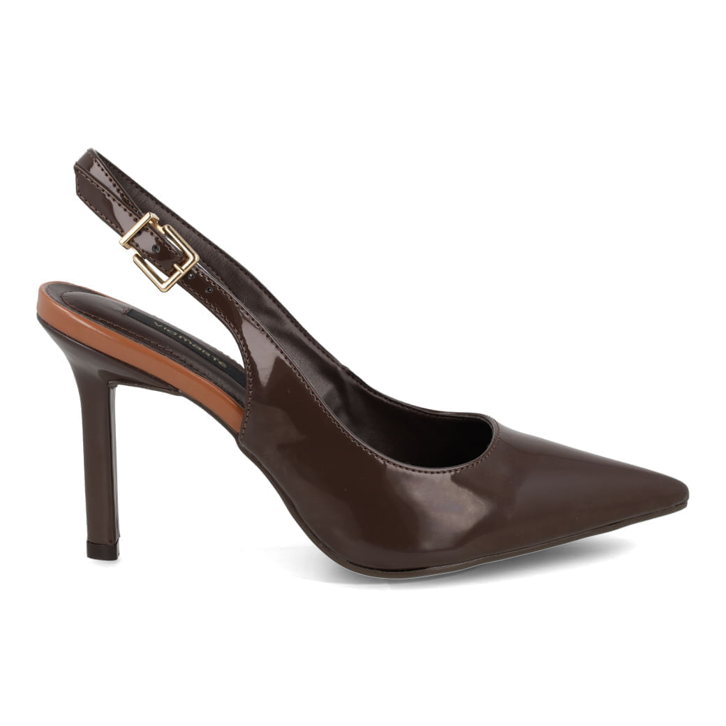 Scarpin Via Marte feminino em verniz marrom com salto fino de 9 cm, vista lateral