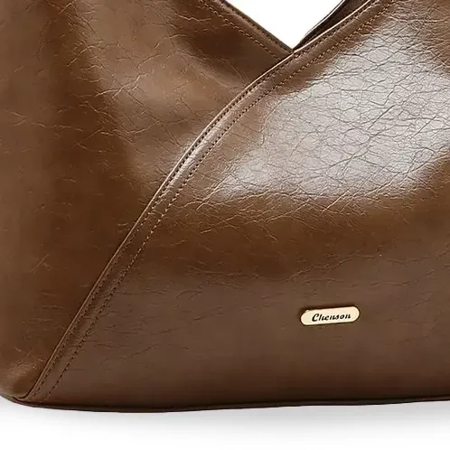 Detalhes da Bolsa Hobo Chenson Boho Chic marrom
