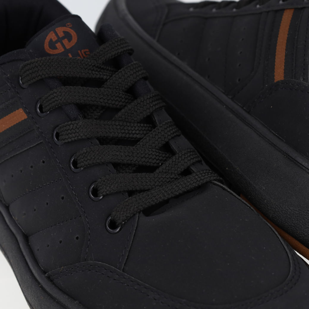 Tênis casual masculino Ollie preto vista lateral mostrando detalhes