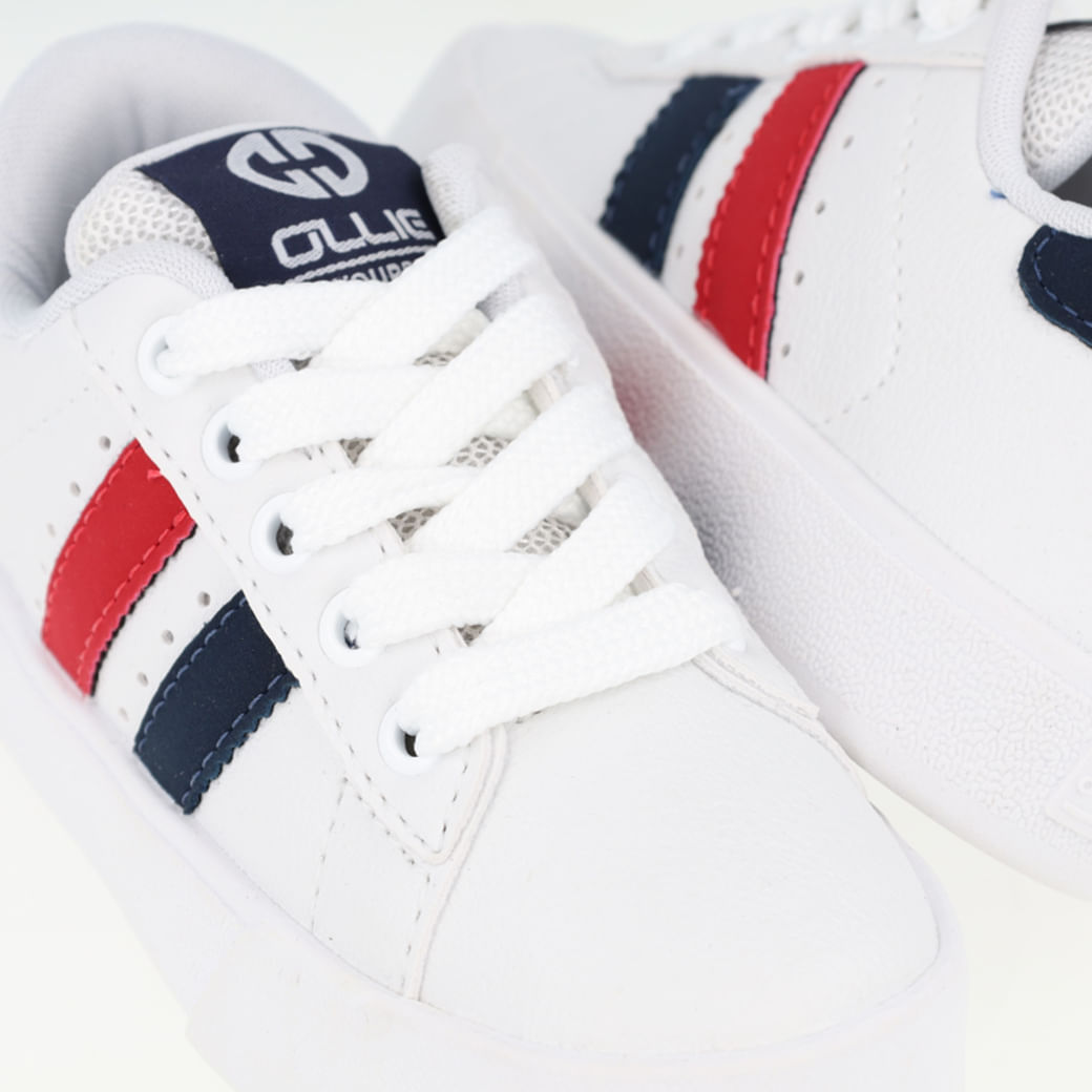 Tênis infantil Ollie Space 2 branco com detalhes esportivos e solado antiderrapante