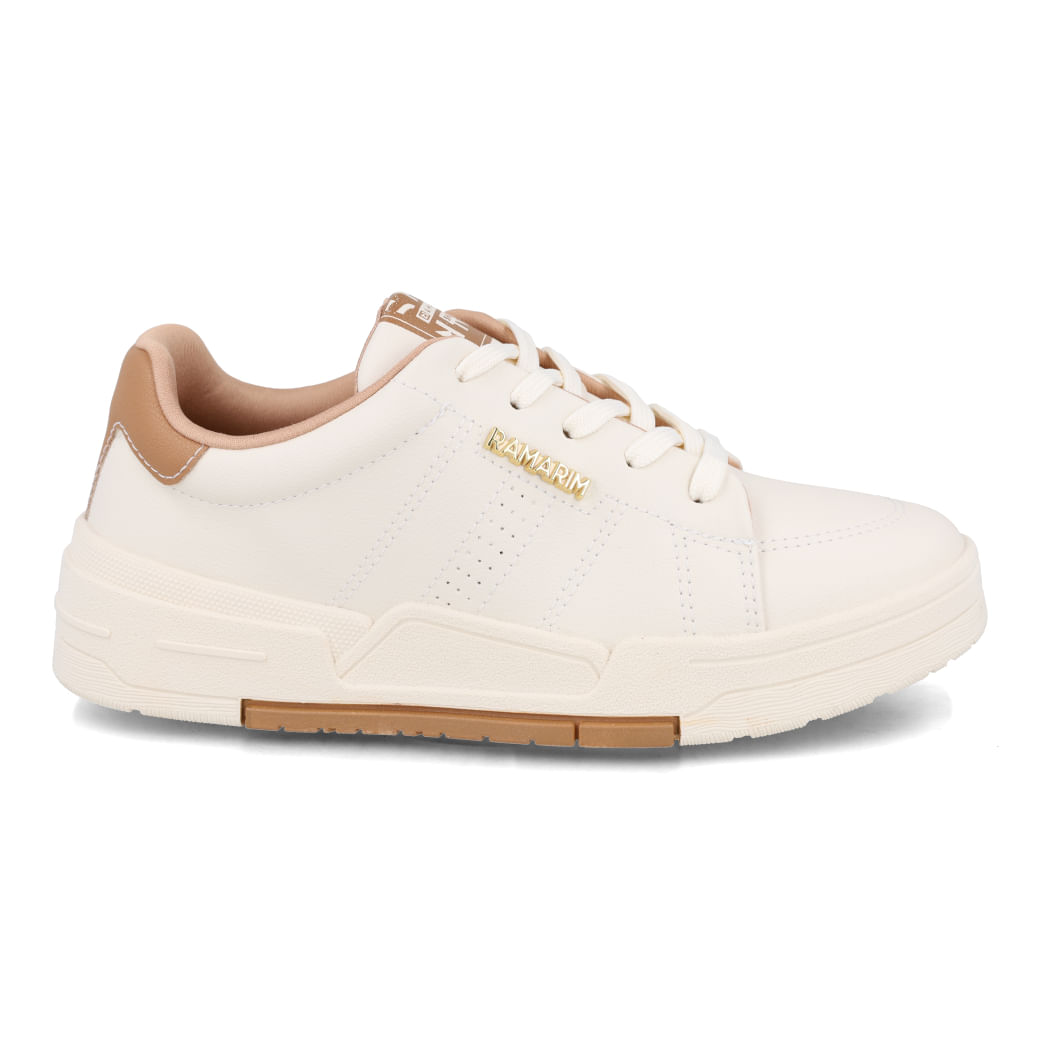 Tênis casual Ramarim feminino creme em material sintético com detalhes marrons e fechamento por cadarço