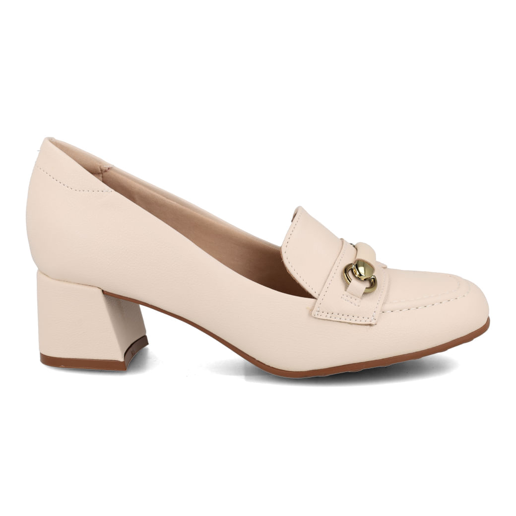 Scarpin feminino Modare na cor creme com salto bloco e detalhe metalizado no bico