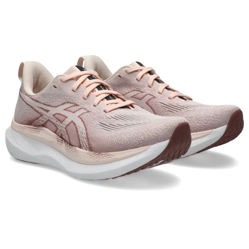 Par de tênis feminino Asics Glideride MAX 2 cor rosa, vista frontal com fundo branco