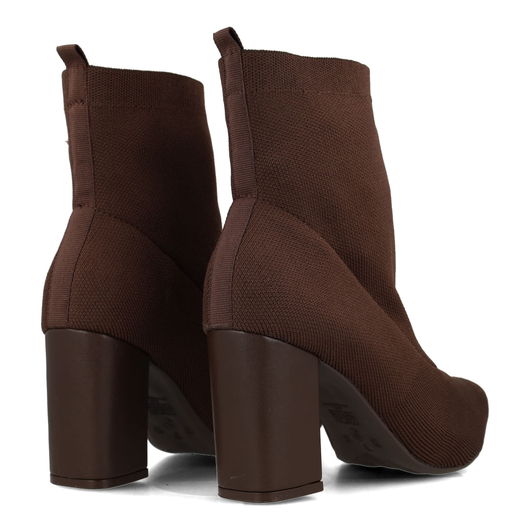 Via-Marte-Bota-021-033-01-Trufa-Turfa-Napa_6__06